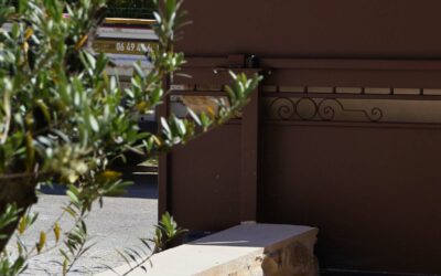 L’ENVERS DU DÉCORS
